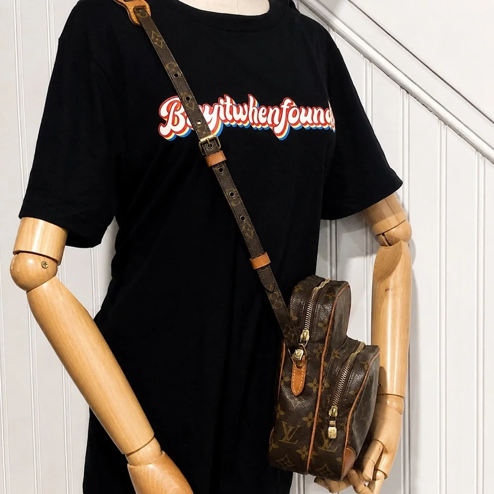 LOUIS VUITTON LV Amazon Monogram Messenger Crossbody Bag Authentic TH0974